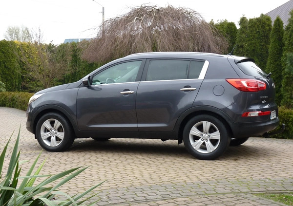 Kia Sportage cena 42600 przebieg: 172800, rok produkcji 2011 z Żmigród małe 211
